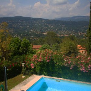 Photo 4 - Grand extérieur avec piscine proche de Grasse - 