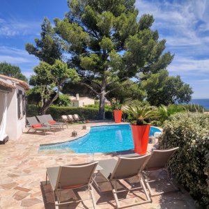 Photo 2 - Charmant mas provençal, splendide vue mer, piscine chauffée à débordement - La Crespina - Terrasse sud
