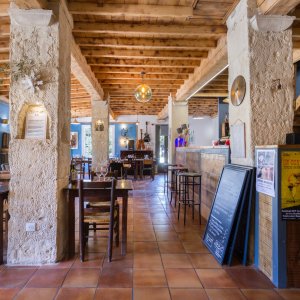 Photo 2 - Restaurant dans un Mas Provençal au coeur des Alpilles - 