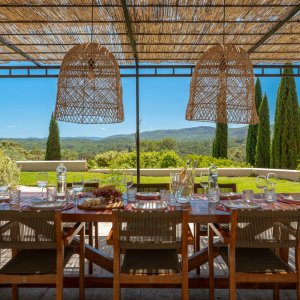 Photo 8 - Spacious villa with amazing views and a swimming pool - Grand espace de divertissement attenant à la cuisine avec une vue incroyable