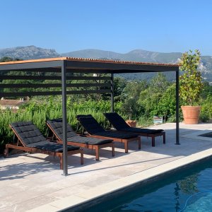 Photo 7 - Villa avec piscine et terrain de pétanque au pied des collines de Marcel Pagnol  - Espace transats