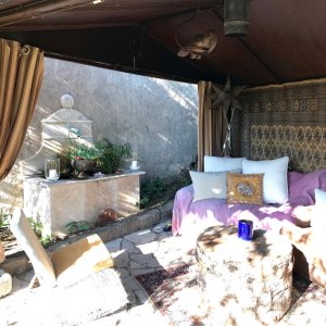 Photo 7 - Elegant Villa in Pays de Fayence - Maison de fer, une comfortable fabrique dans le goût Persan, avec sa fontaine et ses canapés en boudoire