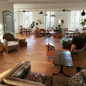 Photo 1 - Living room side or garden side - Salon disposition classique