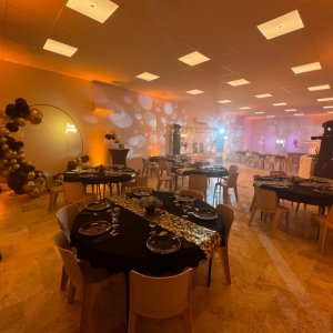 Photo 0 - Meeting place and reception room - Intérieur aux éclairages divers