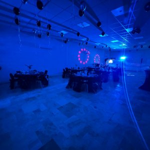 Photo 4 - Meeting place and reception room - Intérieur aux éclairages divers