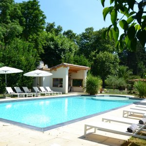Photo 3 - Mas Provençal du 17ème Avignon - La grande piscine chauffée du Mas