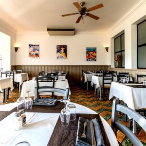 Photo 5 - Restaurant vue exceptionnelle à Venasque - La salle restaurant