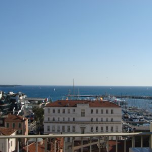 Photo 4 - Grande terrasse sur le toit, vue mer - La vue mer et ville de Cannes