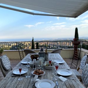Photo 0 - Villa de luxe avec vue panoramique sur la mer - Vue de la cuisine sur la terrasse supérieure