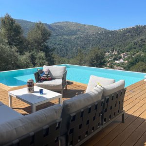 Photo 0 - Terrasse vue montagne avec piscine à débordement sans vis à vis - Vue panoramique terrasse et piscine 