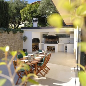 Photo 16 - Belle villa proche de Monaco -  L'espace cuisine et salle à manger extérieur