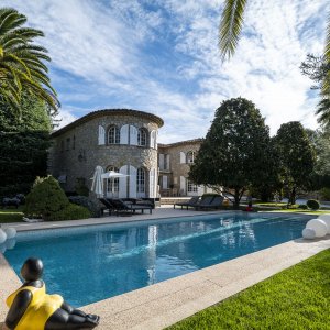 Photo 0 - Villa luxueuse et lumineuse en pierres 360 m²  - Le domaine avec la piscine