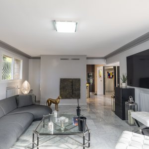 Photo 6 - Villa luxueuse et lumineuse en pierres 360 m²  - Le salon