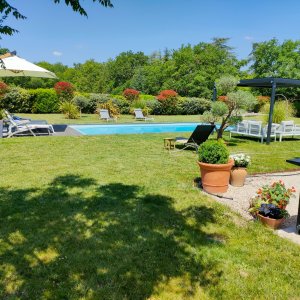 Photo 3 - Garden with swimming pool - La maison et le terrain