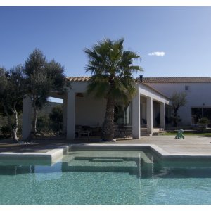 Photo 2 - Terrasse 150 m²  avec grande piscine  - La terrasse et la piscine
