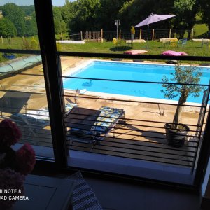 Photo 21 - Domaine avec piscine et grand parc sans vis à vis - Vue de l'intérieur du pool house