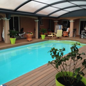 Photo 5 - Espace balnéo avec piscine - Terrasse autour de la piscine 