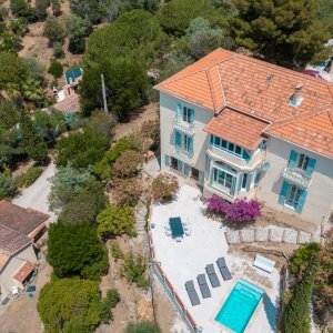 Photo 3 - Historic villa with swimming pool - Vue ciel de la demeure