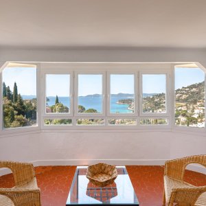 Photo 9 - Villa historique avec piscine - Loggia dans une chambre avec vue mer