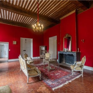 Photo 14 - Château dans les Cévennes - Salon rouge