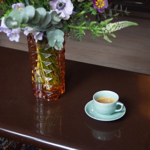 Photo 5 - Salon avec sa magnifique cheminée  - Café ou thés bio à déguster dans le salon ou à la fin d'un dîner. 
