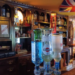 Photo 12 - Ferme rénovée de 300 m² avec bar Irlandais - Bar avec présentoir de bouteilles 