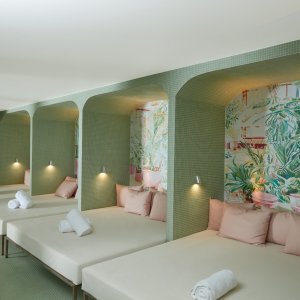 Photo 25 - Belles salles dans un hôtel rénové et artistique - Espace piscine 