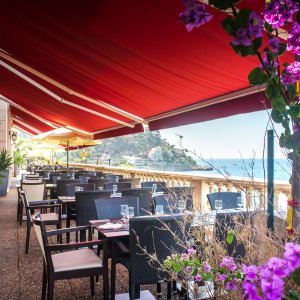 Photo 1 - Restaurant et terrasse avec vue sur la baie de Nice - 