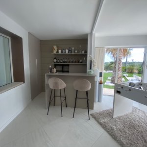 Photo 29 - Villa design avec vue panoramique  - Bar intérieur 