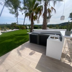 Photo 7 - Villa design avec vue panoramique  - Cuisine extérieure et bar en Corian 
