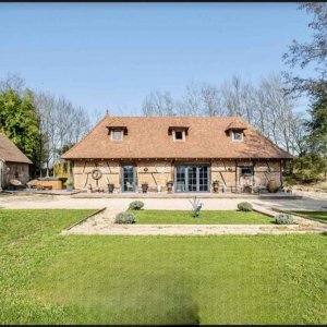 Photo 8 - Maison, terrasse et jardin en bord d’étang au sud de la Bourgogne  - La maison