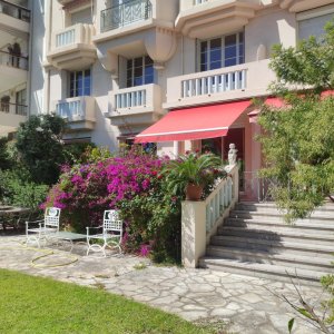 Photo 0 - Appartement 115 m² avec terrasse et jardin privé de 1200 m² Cannes hyper centre  - 