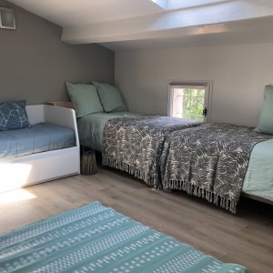 Photo 12 - Bastide provençale avec piscine et son oliveraie - Chambre dortoire, canapé lit double, 2 lit simple 90x200