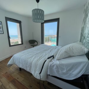 Photo 25 - Grande villa de luxe sur la plage - Chambre verte avec lit de 180 inclinable avec télécommande 