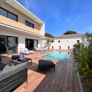 Photo 1 - Villa d’architecte à 800 m de la plage - La villa et la piscine