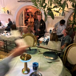 Photo 7 - Superb garden restaurant in the heart of Saint Tropez - La salle