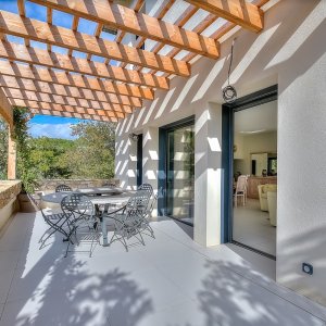 Photo 3 - Magnifique villa avec piscine et jardin 3400 à Mougins  - Terrasse