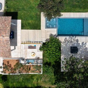 Photo 7 - Magnifique villa avec piscine, vue montagne - vue de drone