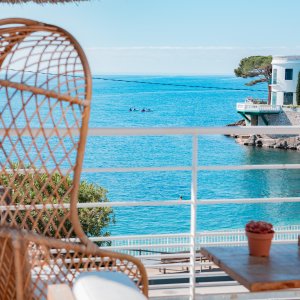 Photo 2 - Grande terrasse de 118 m² face à la mer et espace intérieur 97 m² décorés avec goût - La vue