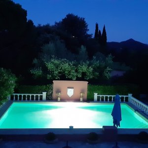 Photo 3 -  Villa Provençale au milieu des vignes - Piscine nuit