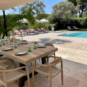 Photo 12 - Bastide avec piscine au coeur des vignes - Terrasse avec table repas