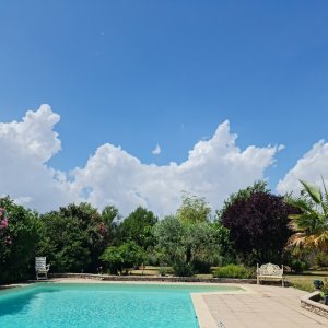 Photo 3 - Superbe mas ancien avec piscine et grand jardin  - Une vue de la piscine