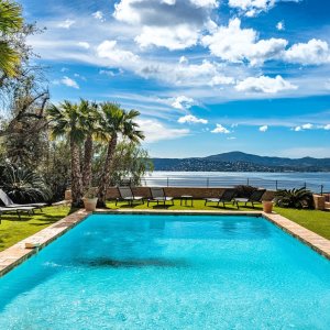 Photo 1 - Sublime et authentique villa de caractère dominant la baie de Saint-Tropez vue mer époustouflante - 