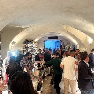 Photo 3 - Wine cellar in Cannes - Mode de fete
