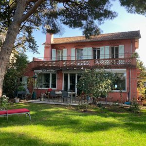 Photo 0 - Cannes :  belle demeure de caractère proche Croisette et nature  - Façade de la maison