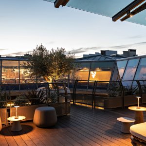 Photo 0 - Wonderful restaurant overlooking the Paris rooftops from an Haussmann building  - Terrasse de nuit