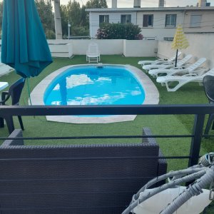 Photo 1 - Terrasse avec piscine Salon palette tonelle  - Terrasse et piscine