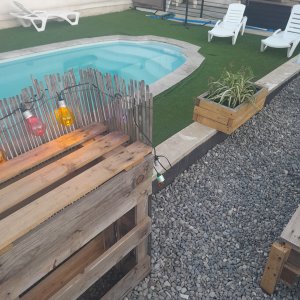 Photo 18 - Terrasse avec piscine Salon palette tonelle  - 