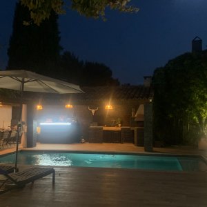 Photo 0 - Maison de caractère avec jardin et piscine - Au soir