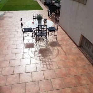 Photo 2 - Villa avec jardin et piscine - Table extérieur